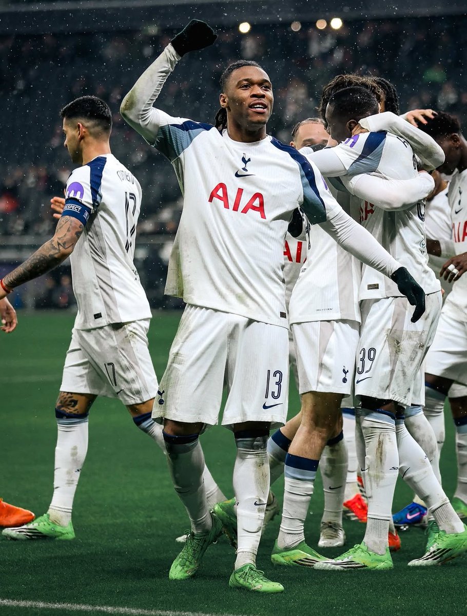 Lilywhite Rose tweet media