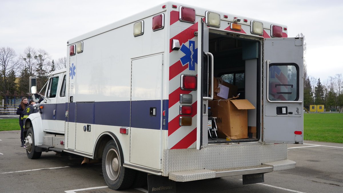 US Ambulances for Ukraine NFP tweet media