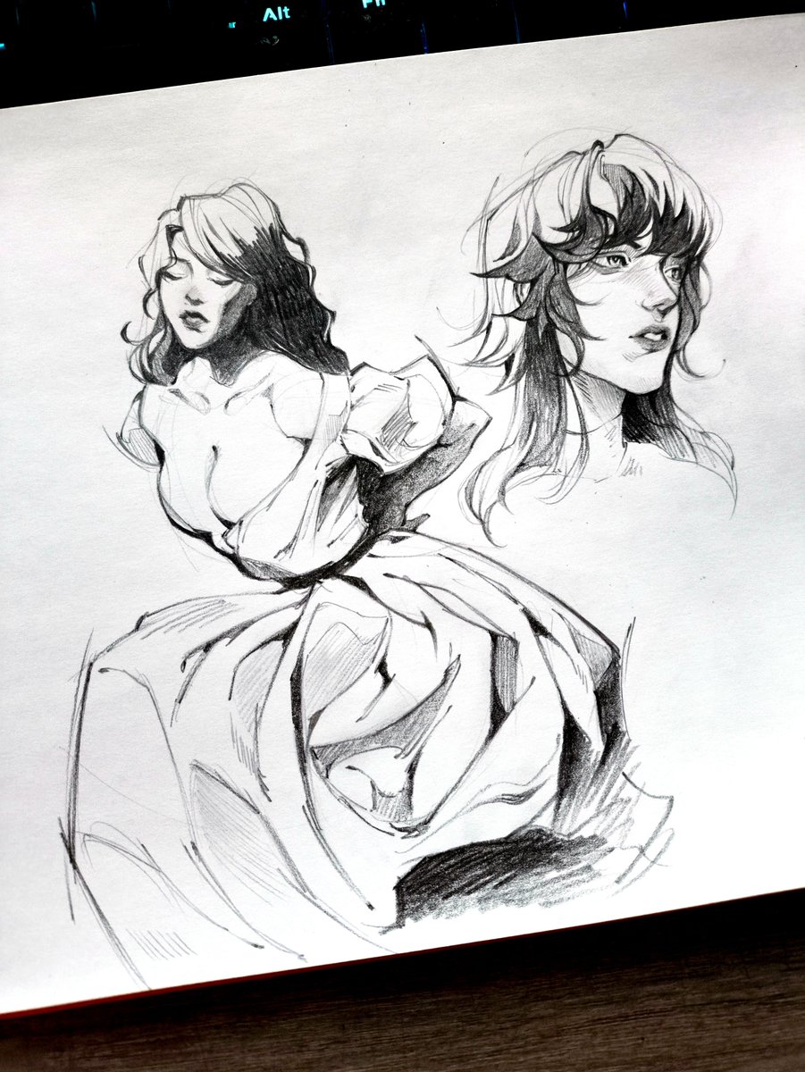 sketching with pencil feels so strange after a ballpen........