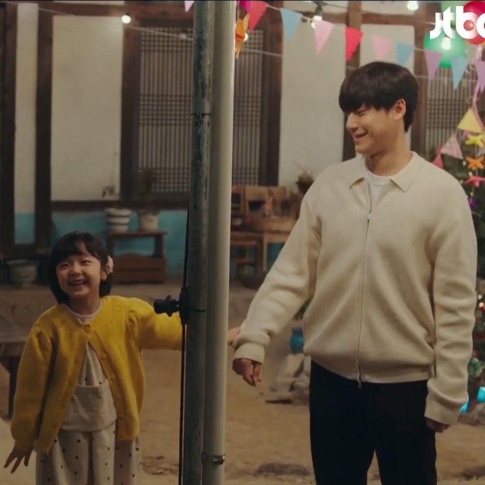 𝐫𝐢𝐫𝐢. 🌌 tweet media