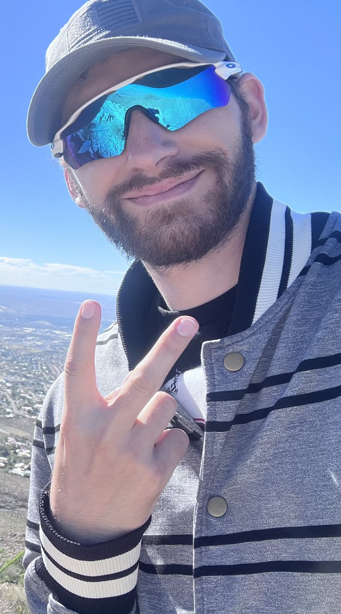 Cayla 💫 🧁 tweet media