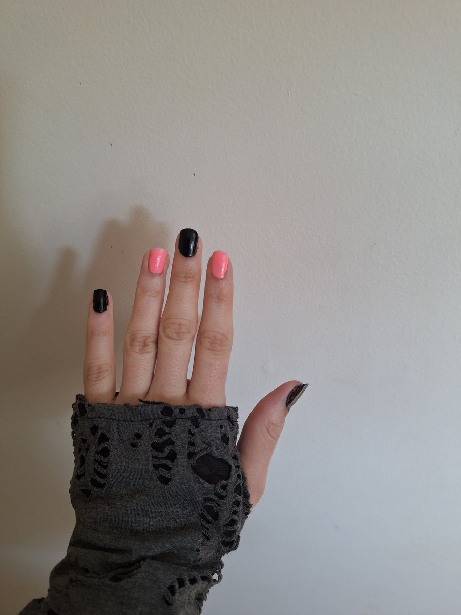 Deganai 🏳️⚧️🤘 tweet media