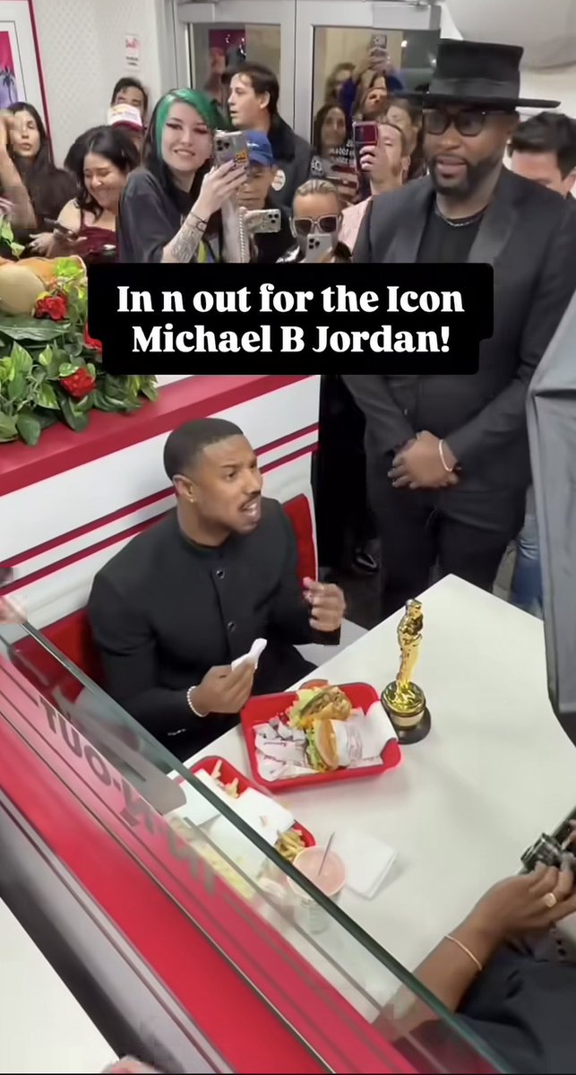 🚨 A Photo Image We’ve Never Seen Before. A Burger Next to An Oscar 😂

Was Michael B Jordan’s trip to an In-N-Out burger about connecting with the community?

Was it just a PR stunt?

Or did he just really want a fresh burger?  🍔