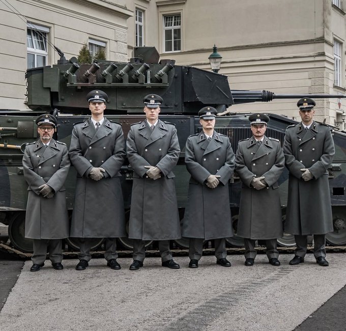 SIRÈNES tweet media