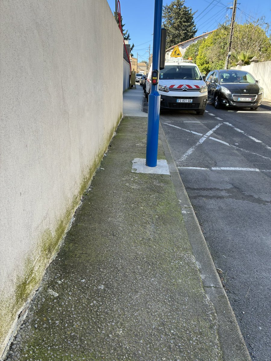 Mélina 🍁 tweet media