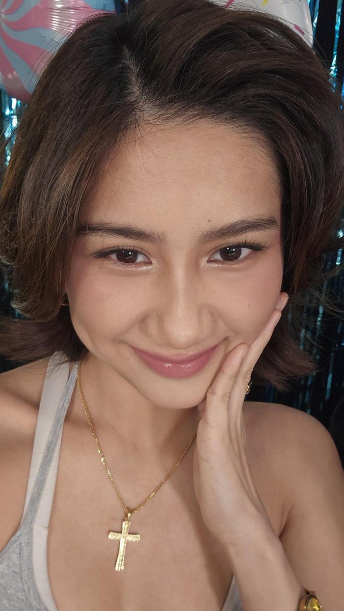 Sheena on Weverse 💜 tweet media