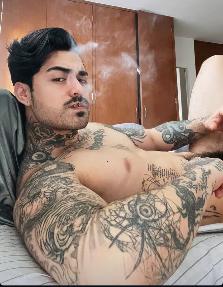 jotografías* (NSFW) tweet media