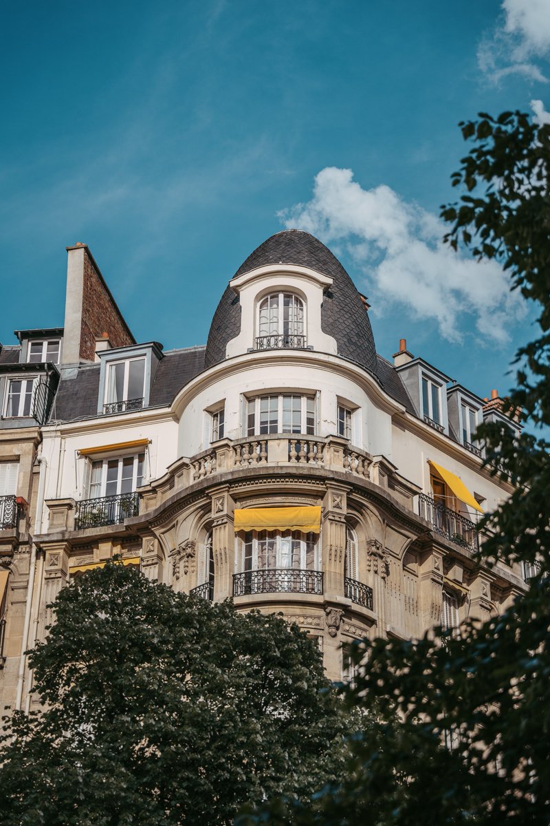 Aesthetic_City's tweet photo. Corners in Paris https://t.co/wuybwXIYn4