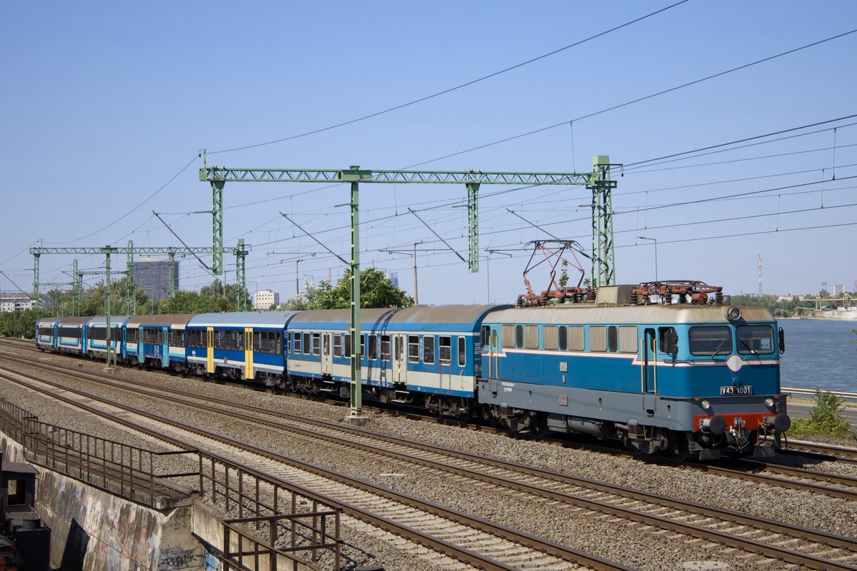 肇和 tweet media