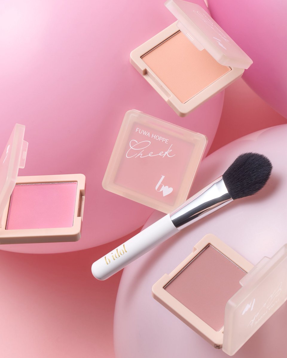 本｜日｜発｜売｜ b idol初のチークがついに新登場🤍✨ 