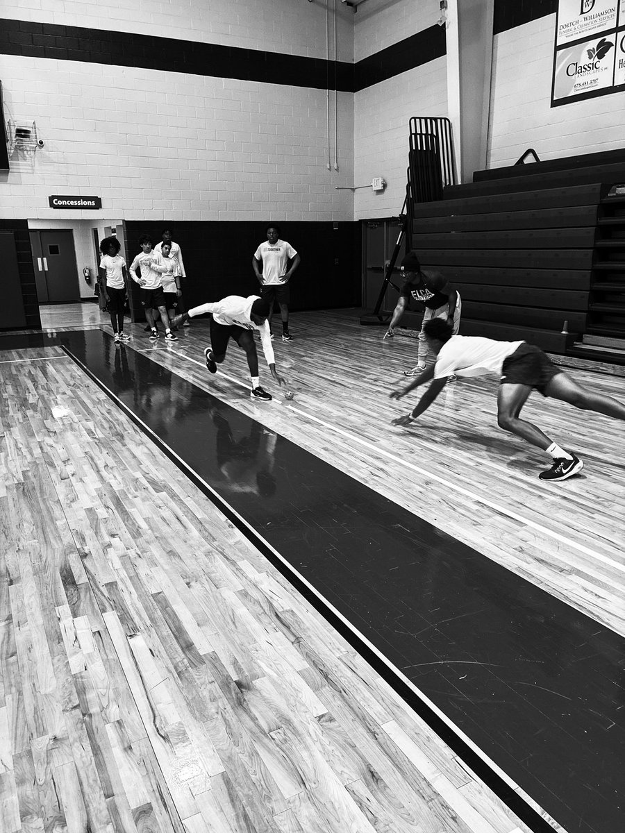 ELCA FOOTBALL tweet media