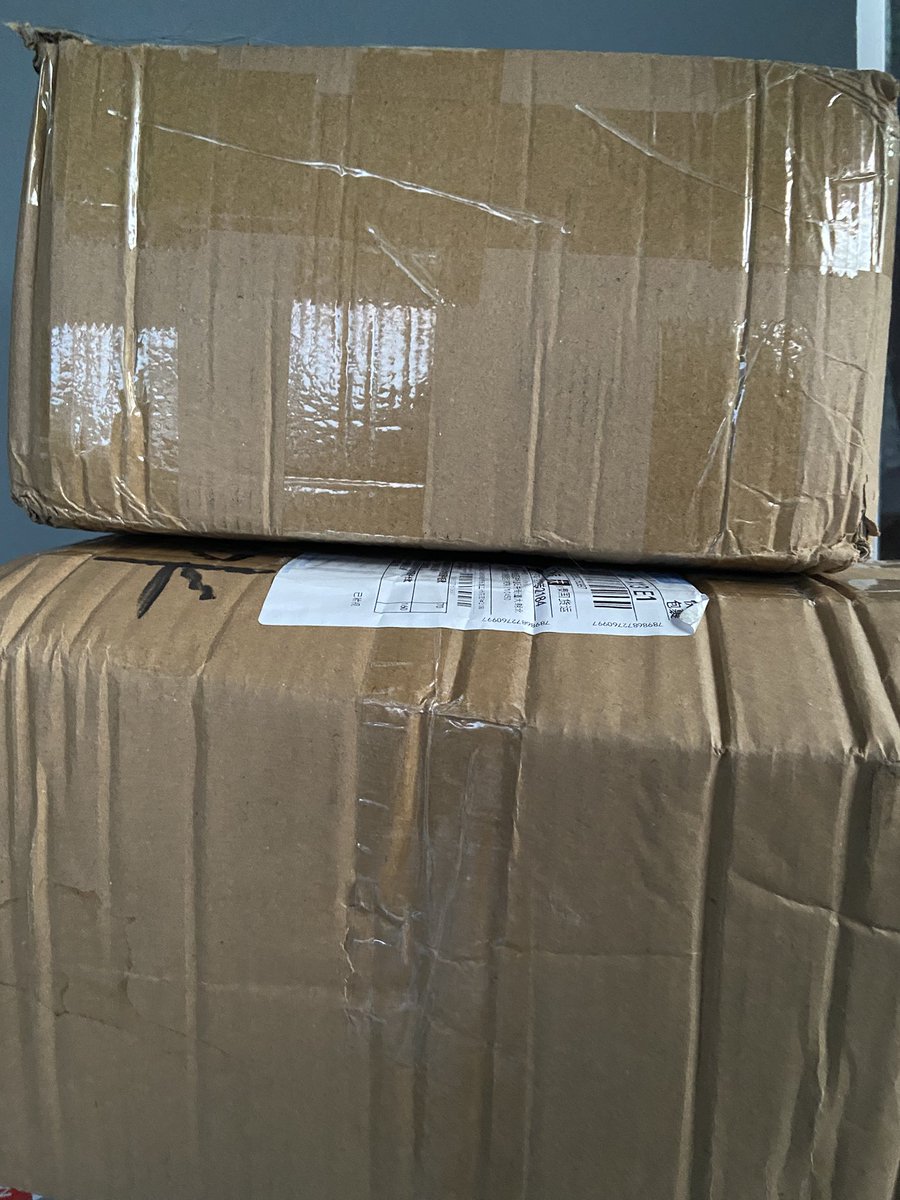 Card holder รอบสั่งวันที่ 17-20/02

Lanyard รอบสั่งวันที่ 21/02

🏠 ถึงไทยแล้วค่ะ จัดส่งพรุ่งนี้นะคะ 

 #GGooddayy_update