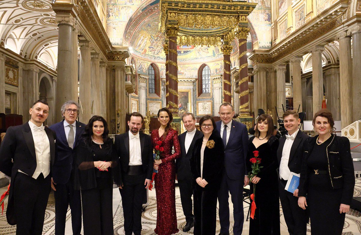 PLinVatican's tweet photo. Grazie alla cooperazione dell’Amb. @Kwiatkowski_A @PLinVatican, del Presidente di Regione #Mazowsze @StruzikAdam e della Dir. @AWegorzewska @wok_opera nella Basilica Papale di Santa Maria Maggiore è risuonato „Requiem” di W.A. Mozarta eseguito dal Coro e Orchestra di @wok_opera. https://t.co/8mkODinkRp