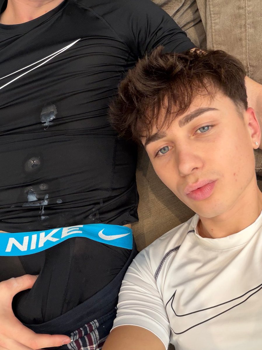 Axelydanii tweet media