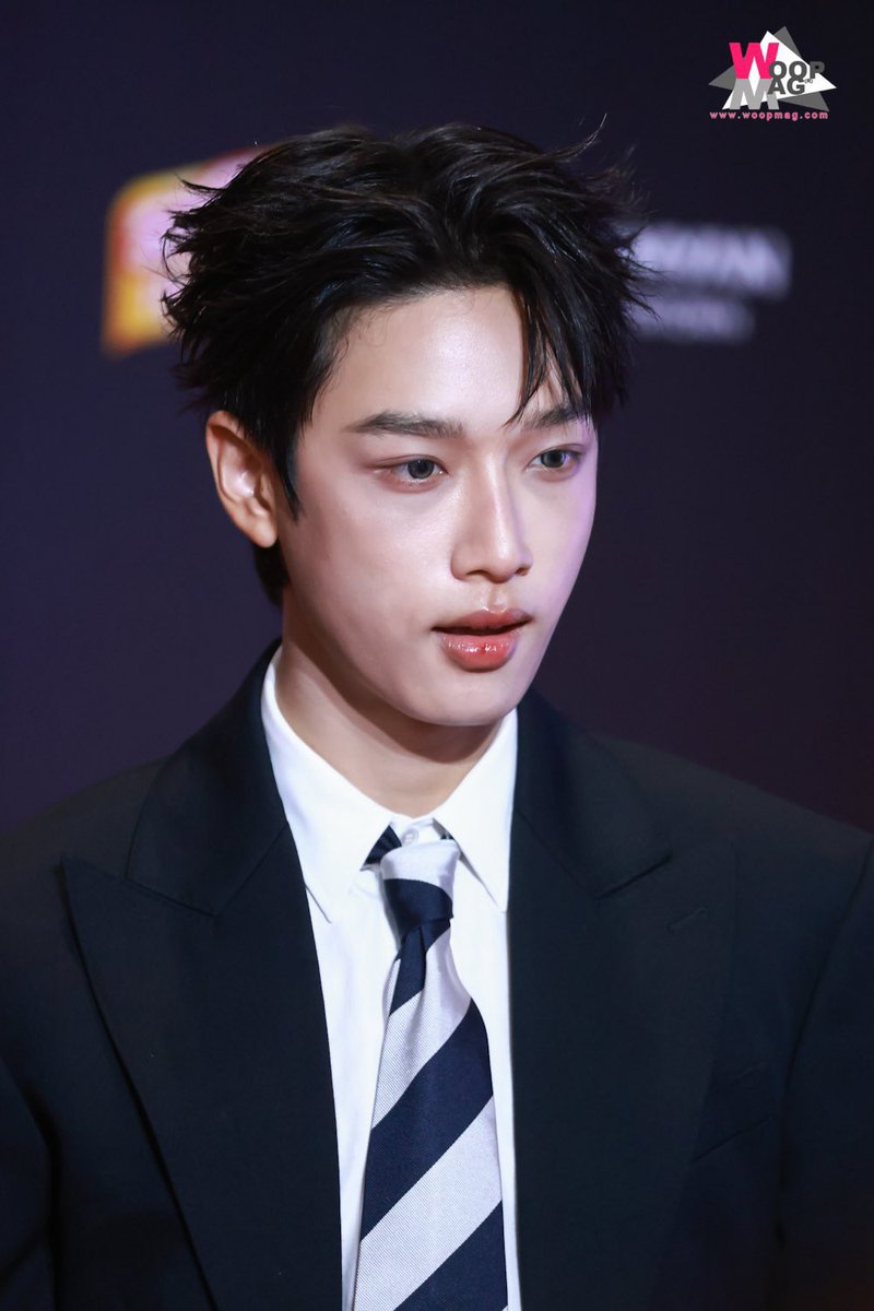 moodang_io's tweet photo. เน็กซ์หล่อวงบัส ฮีหล่อแตกแตนทุกกล้องทุกสำนักจริงๆ  

#NEXnattakit 
#TotyMusicAwardsxBUS https://t.co/WzkpaSAKSq