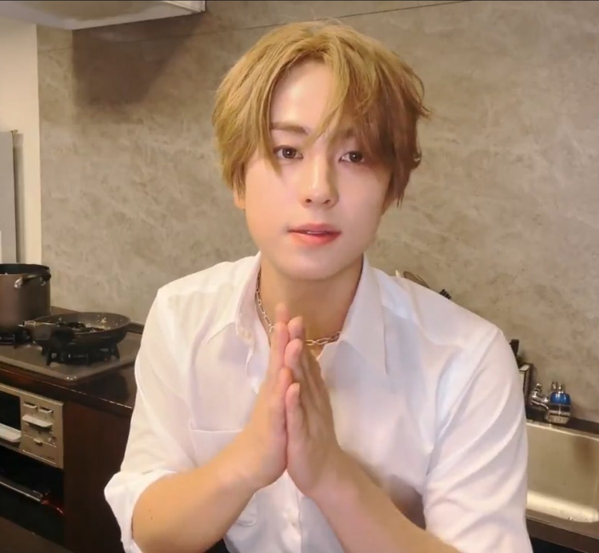 yunnnnana2's tweet photo. ←食前     食後→

鷹の爪でプランパー効果あってかわいいwwwww https://t.co/SRRyripkFP