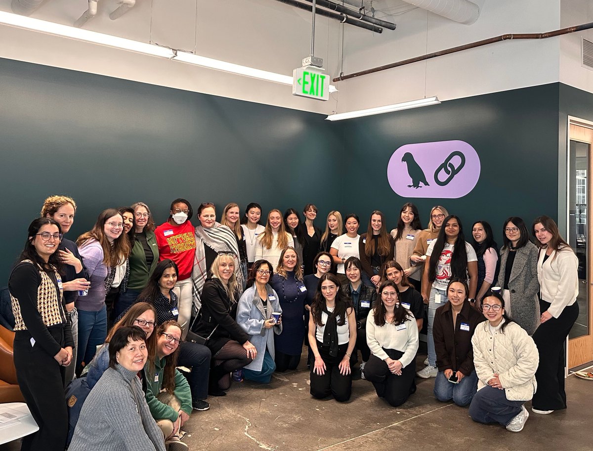 LangChain tweet media