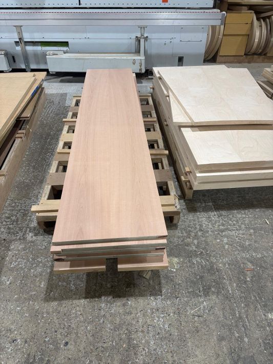 readveneers's tweet photo. ✨ Swiss pear crown veneer ✨
These wardrobe fronts are cut &amp; finished with a 50mm solid lipping, creating a sleek integrated finger-pull detail — simple, functional &amp; beautifully refined.
Planning a veneer project?
👉 https://t.co/4jWmVrWlR2
#swisspearveneer #veneering #joinery https://t.co/dCf8KzeyG2