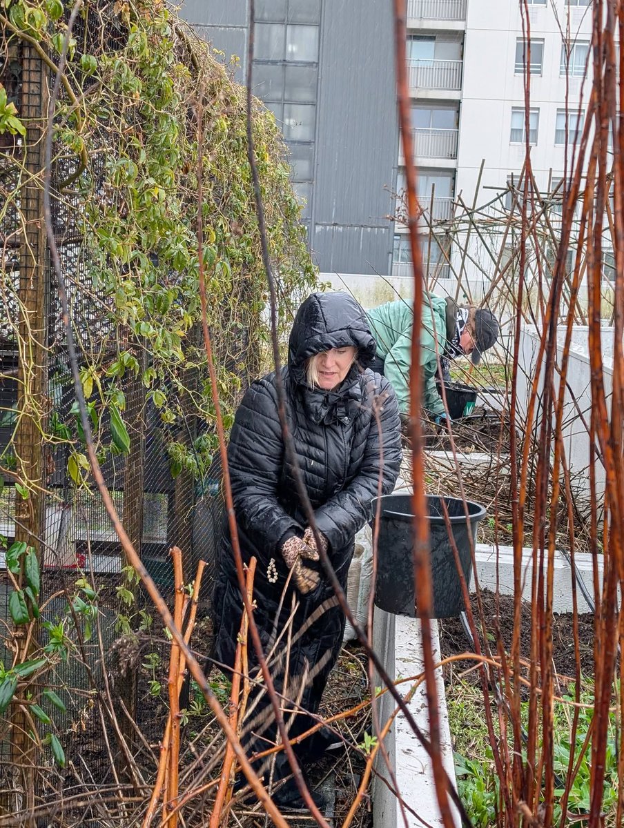 DakAkkers tweet media