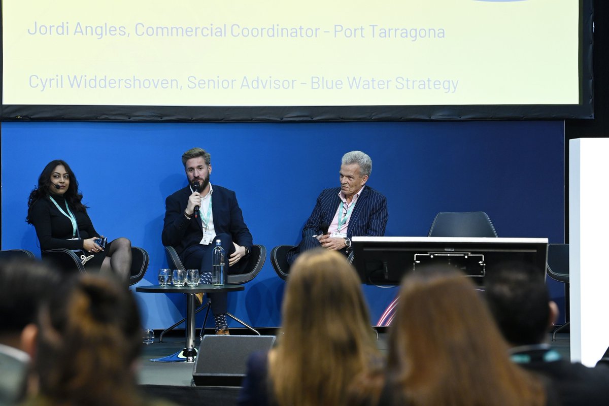 PortTarragona's tweet photo. 🌍 #PortTarragona present a Rotterdam per a la StocExpo i la Carbon Capture Europe Summit! ⚓

🌱 Refermem el nostre lideratge com a hub logístic a la Mediterrània clau per a la Transició Energètica, impulsant projectes de futur com l’Ecoplanta, el corredor H2Med i les CCUS. https://t.co/SG6K8X4ZU6