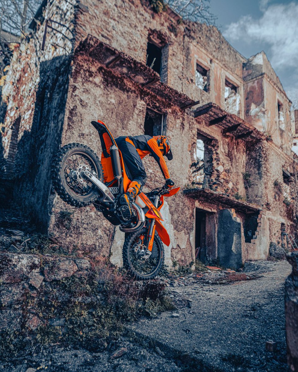 KTM UK Official tweet media