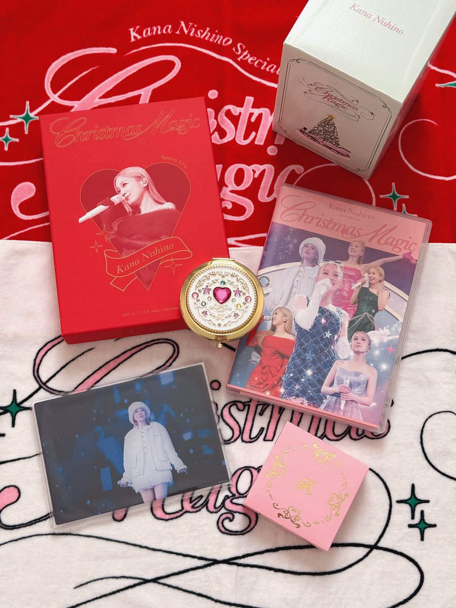 nsnkn_a's tweet photo. フラゲ〜🎄❤️
フォトカード全部かわいすぎたし、クリアカードついてるのもめっちゃいい！！🥹🫶🏻🎀
BOXから本当かわいい永久保存🎅🏻
プレートも一緒に飾っとけるし楽天予約してよかった💕
毎回カナ様もカナちゃんの考えるもの全部かわいい大好き🩷🩷🩷
#西野カナ 
#西野カナ_Christmasmagic https://t.co/zhGewH5QiZ
