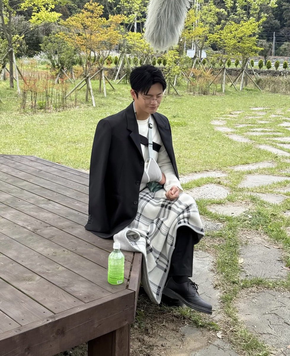 boyfriend on demand tweet media