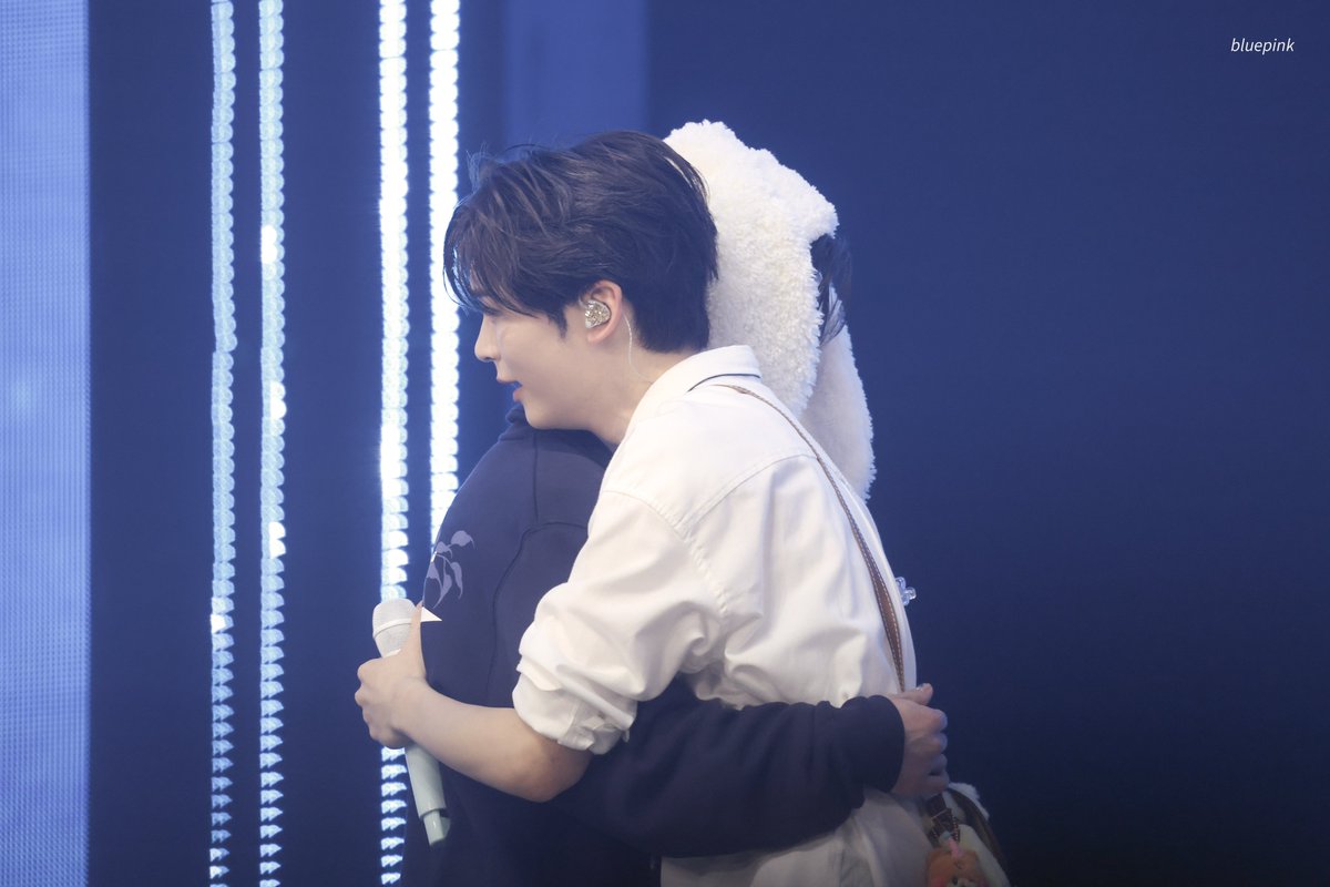 𝗕𝗹𝘂𝗲𝗣𝗶𝗻𝗸 tweet media