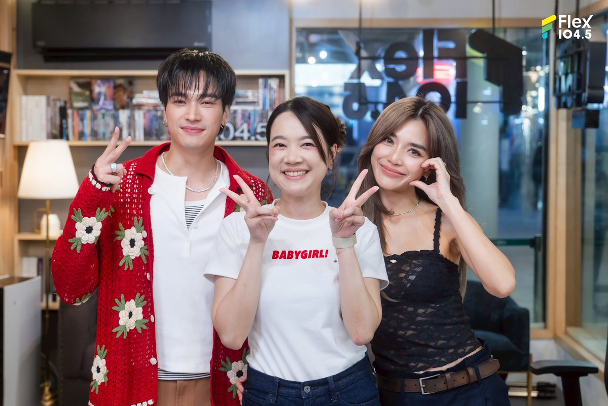 Flex 104.5 tweet media