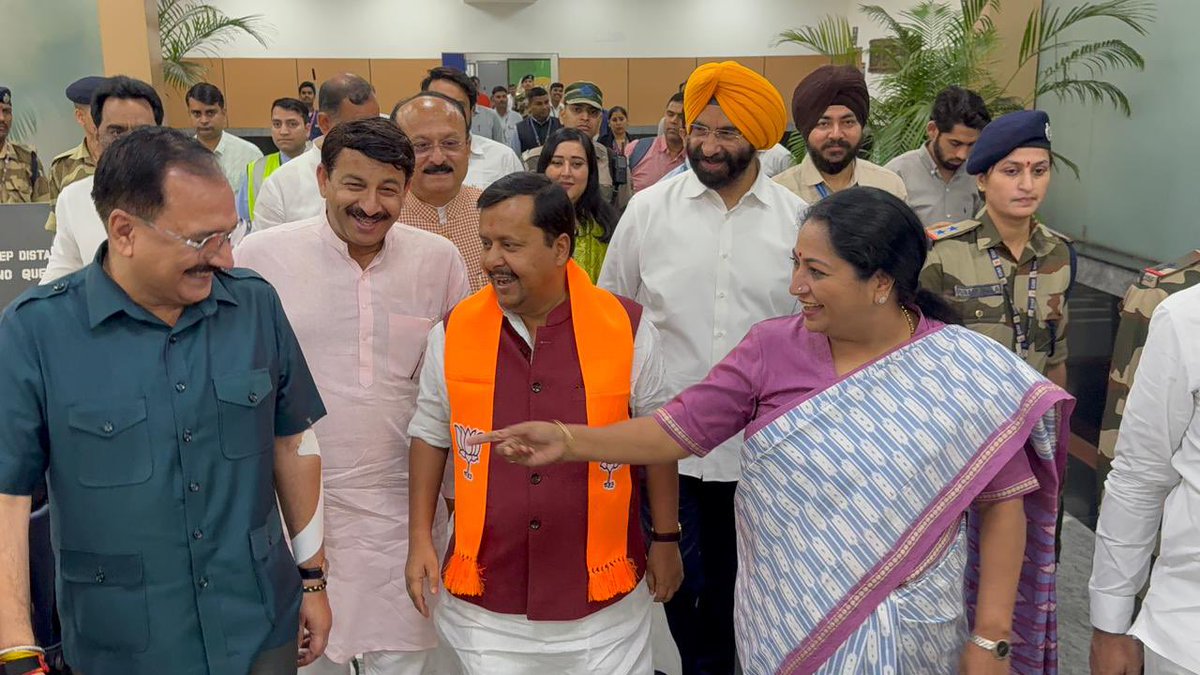 Manoj Tiwari tweet media