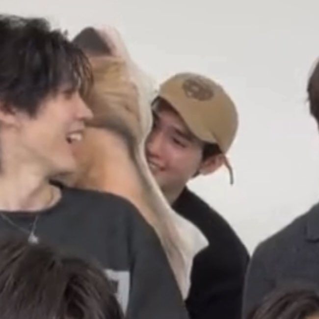 베비. ♡ tweet media