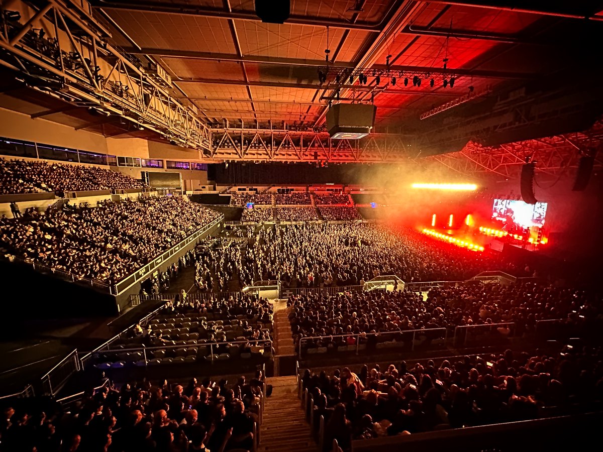 BABYMETAL tweet media