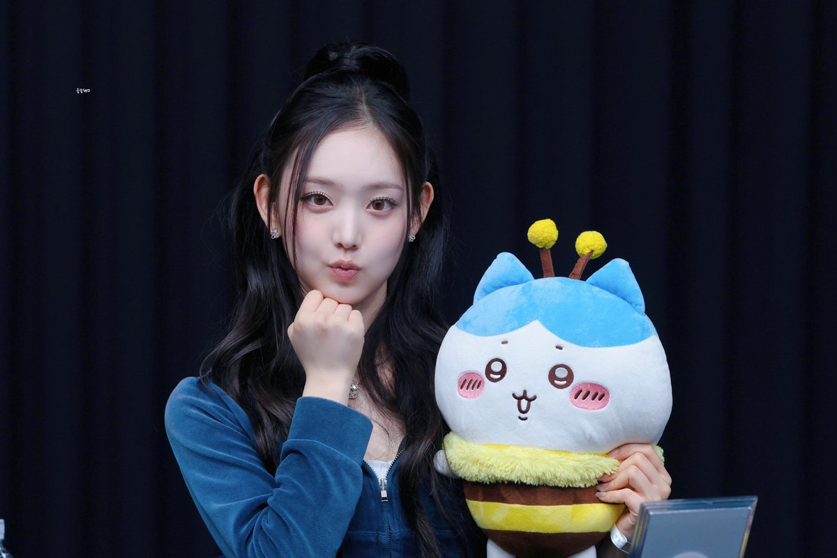 솔랑해ᡣ𐭩 tweet media