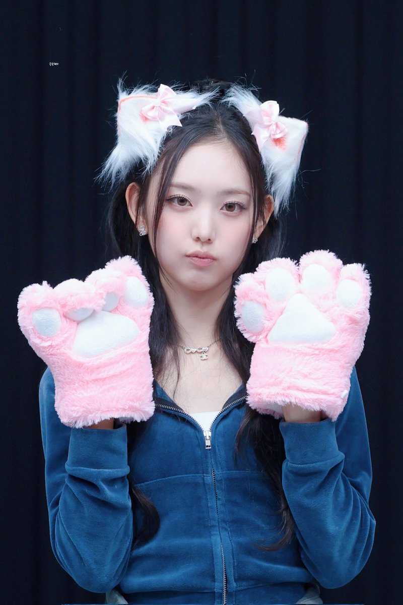 솔랑해ᡣ𐭩 tweet media