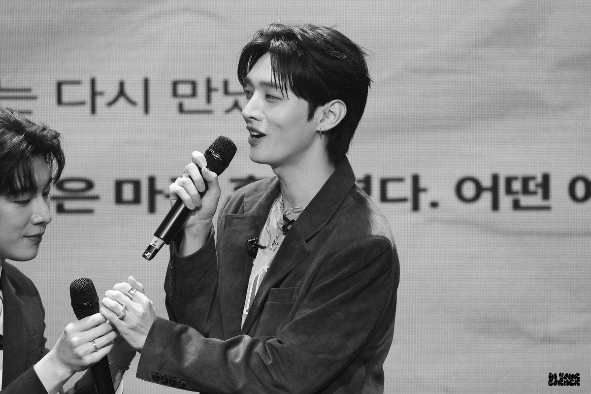 인유어코너 tweet media