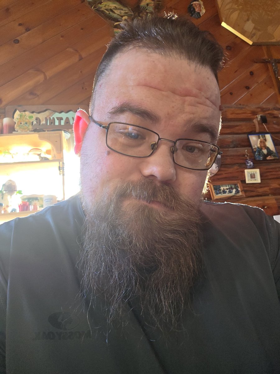 Haywardlife90's tweet photo. Just chillin need someone to talk to https://t.co/zOQHVqKOcO