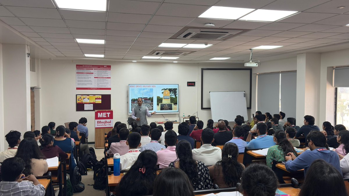 Mumbai Educational Trust (MET) tweet media