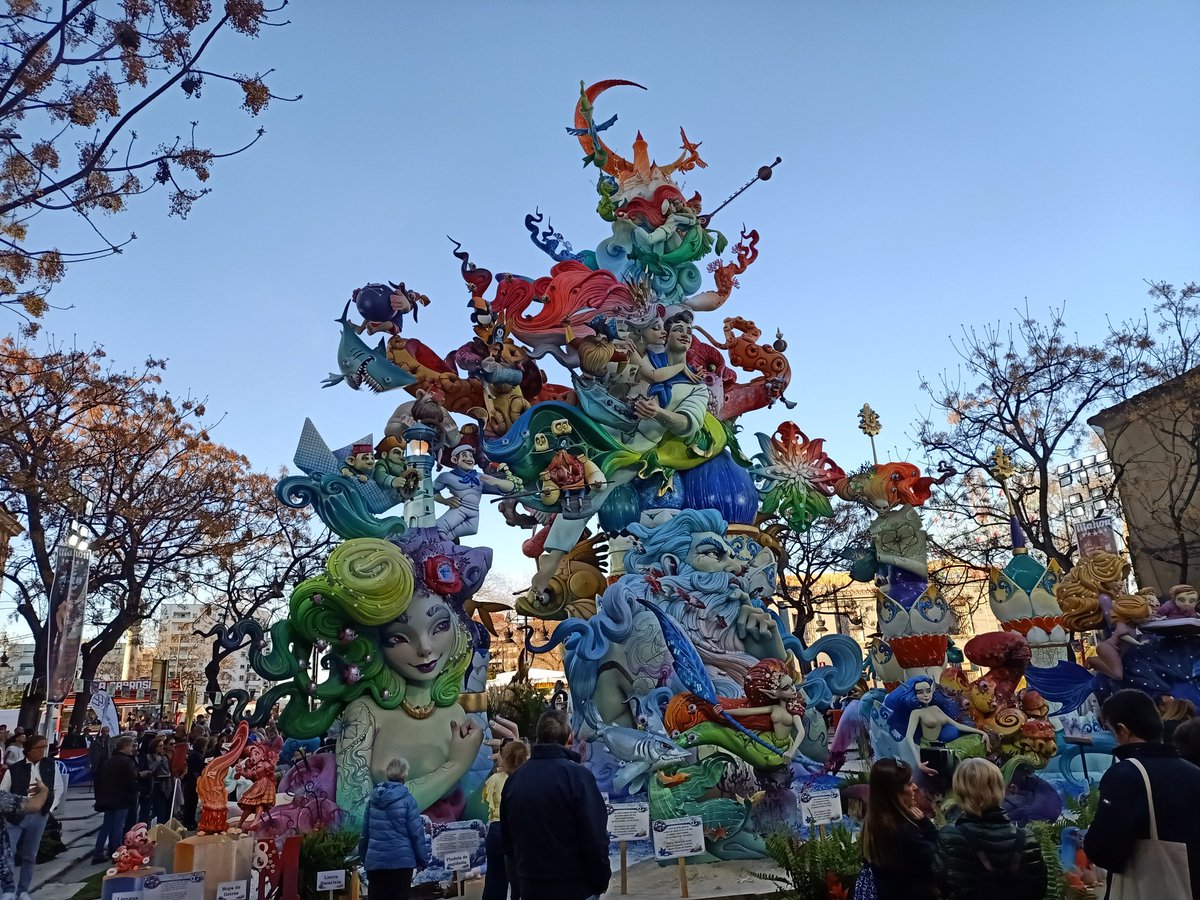La_gata_bonita's tweet photo. 📸Falla Na Jornada
📸 Falla Pz.Reina
#Fallas
#Valencia
#Marzo2026
#FallesDeValencia
#LaMillorFestaDelMon
#streetphotography
@AjuntamentVLC
@c_valenciana
@valenciabonita_
@ValenciaMitica
@Valenciaturismo
@spain @LasFallas
@CEFAPIT @tastespain
@apunt_media https://t.co/9TVsMQeAhm