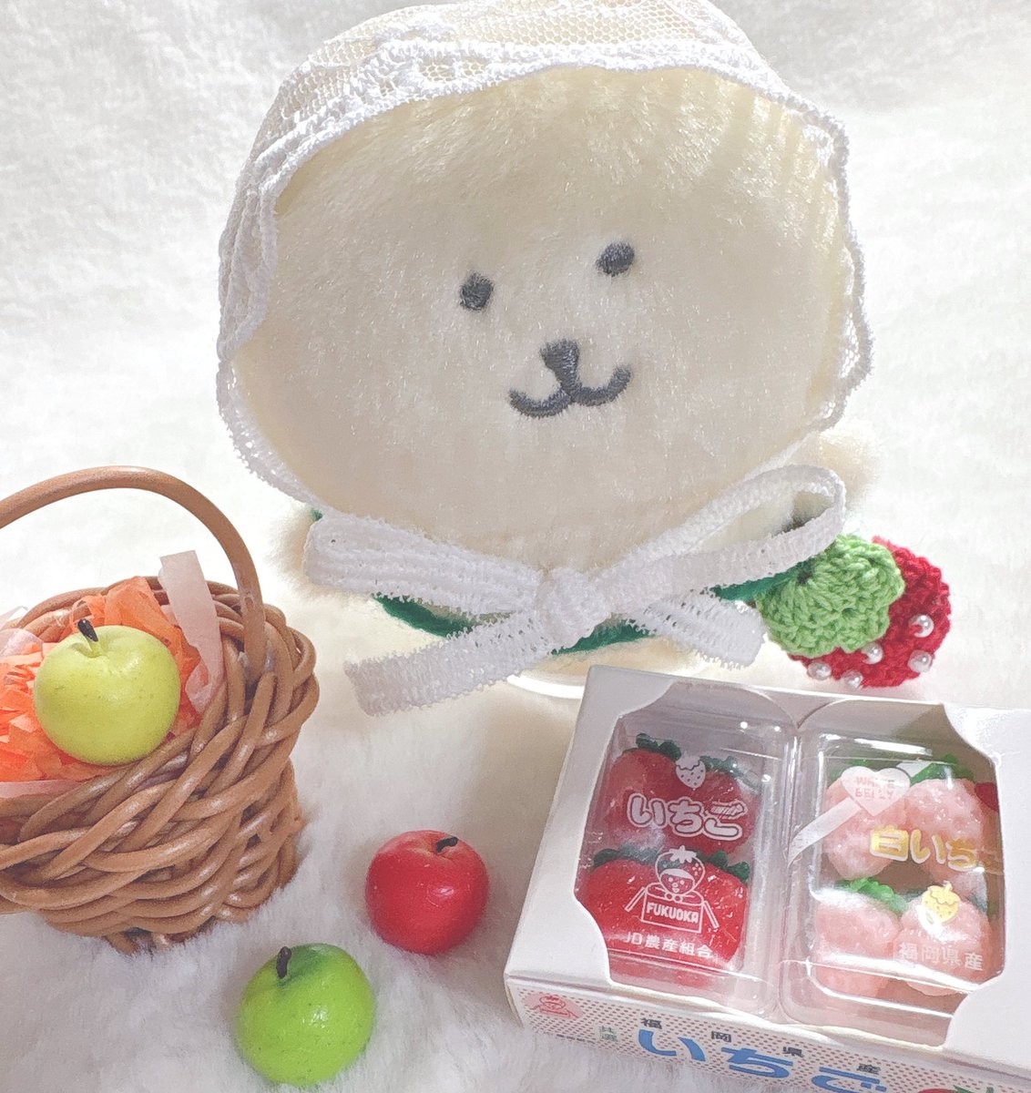 いちご狩り りんご狩りに行きたい

くましゃん (՞ • ᴥ • ՞) 🍓🍎𓂃 ⟡˚.⋆

#ナガノのくま #ぬいのいる生活