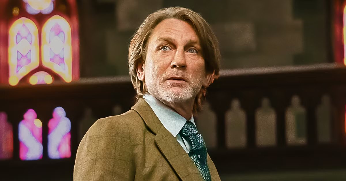 ggmac420's tweet photo. @fui4vre @haleyakgae Mf cosplaying Daniel Craig https://t.co/Ruxb0Rf24d