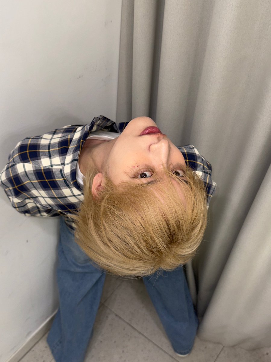 Nine France 🌼 tweet media