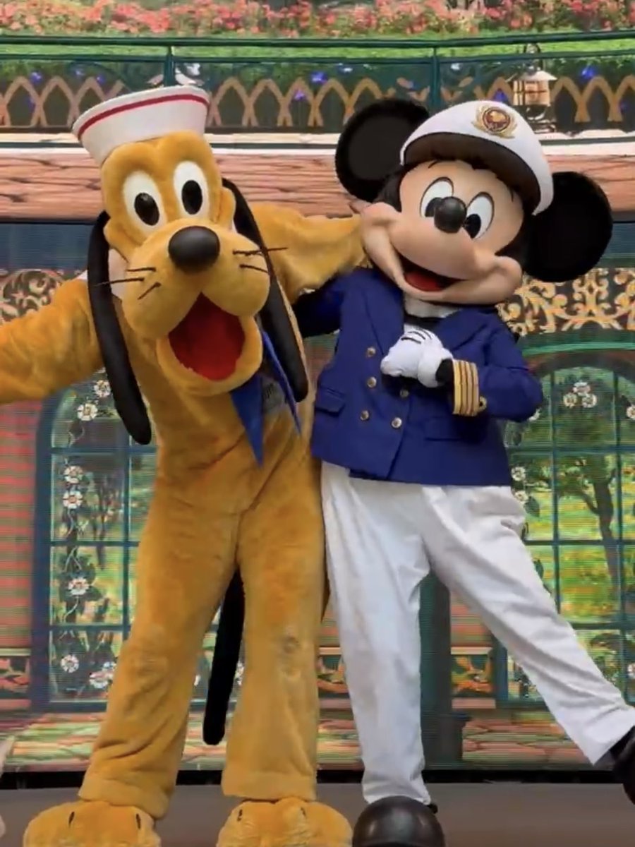 Disney 𖤐˒˒ RIKO tweet media
