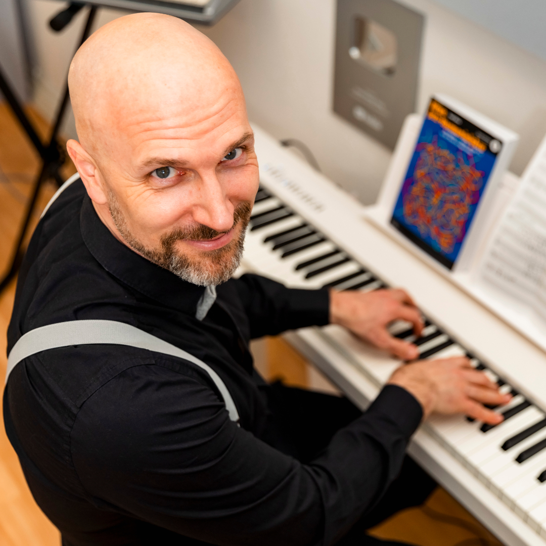 Electro Swing Thing tweet media