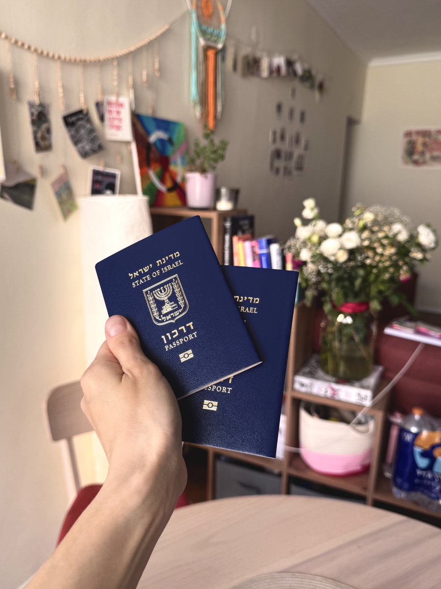 абра юлям🧙🏻‍♀️чик в бат-яме tweet media