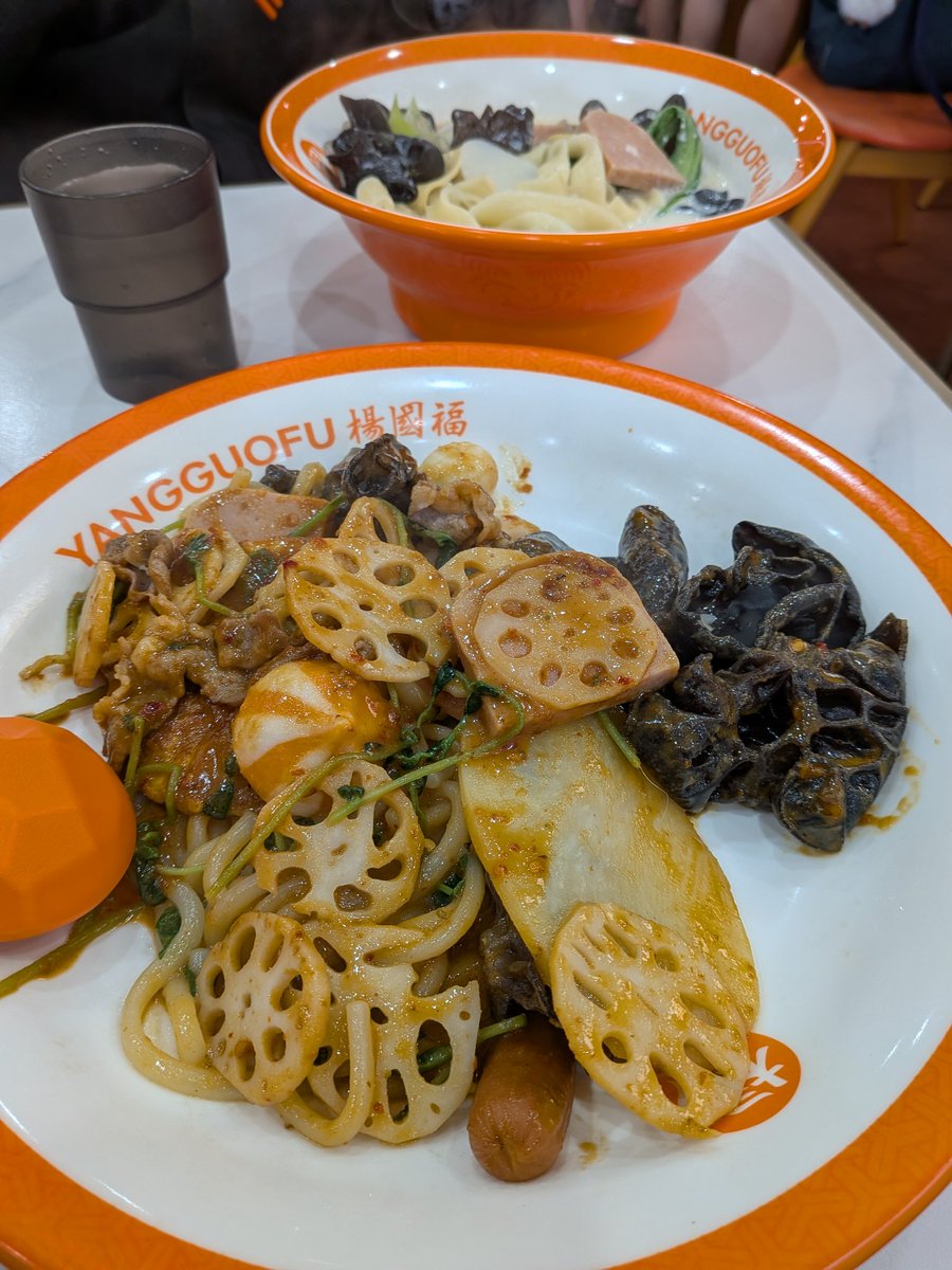 「麻辣燙屋さんで麻辣スープを選ばない」の会（不定期開催）