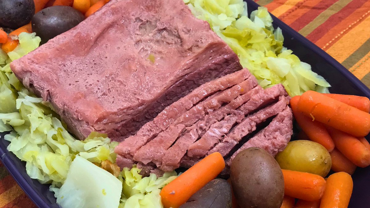 shirleywood97's tweet image. Easy recipe for Crockpot Corned Beef and Cabbage. A traditional St. Patrick's Day meal, but cook this flavorful meal anytime of the year. intelligentdomestications.com/crockpot-corne…
#stpatricksday #cornedbeefandcabbage #cornedbeef