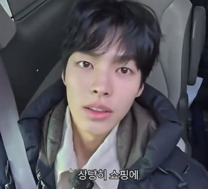 비엘 작가엿으면
얘네 대상으로 드라마 찍게 했음