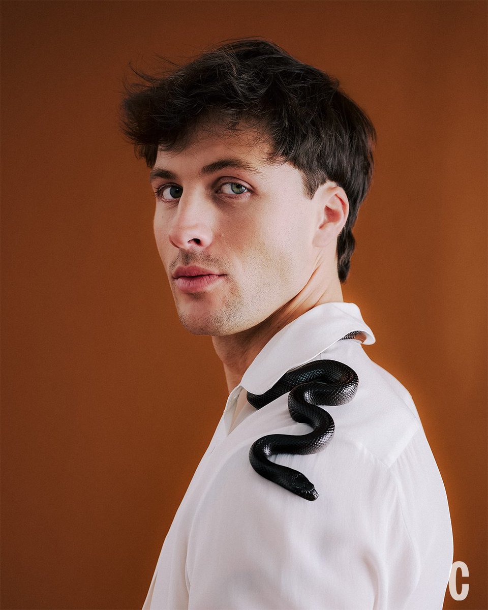 Cosmopolitan tweet media