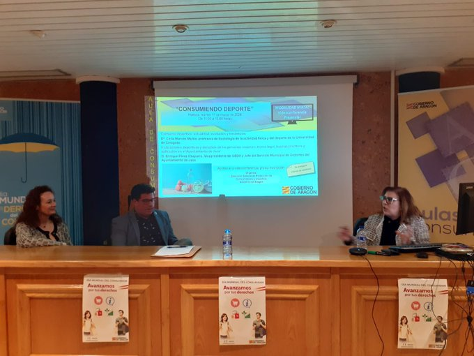 ConsumoAragon's tweet photo. 🟡AULA CONSUMO |  Hoy hemos abordado en Huesca la sociología de la actividad física y del deporte, así como las instalaciones deportivas y los derechos de las personas usuarias, con un enfoque práctico sobre marco legal, buenas prácticas y su aplicación en el ámbito municipal. https://t.co/vliLX682If