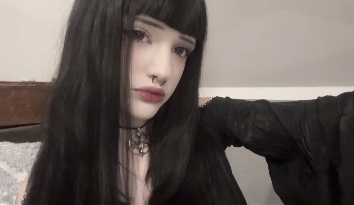 sasha 🪽 tweet media